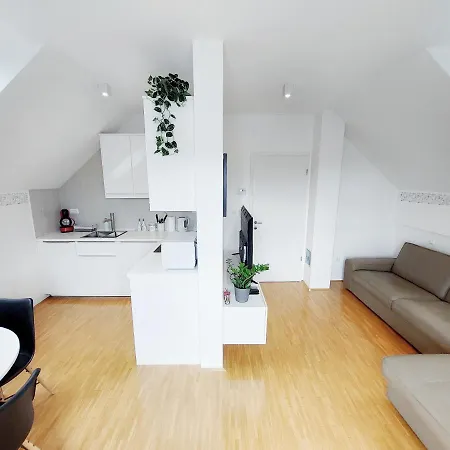 דירה Centrally Located, With Castle View And 2 Parkings בלד