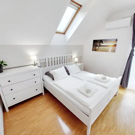 Centrally Located, With Castle View And 2 Parkings * Bled