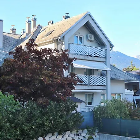 Appartement Centrally Located, With Castle View And 2 Parkings Bled