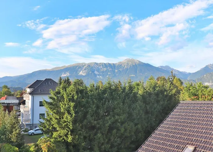 Centrally Located, With Castle View And 2 Parkings * Bled