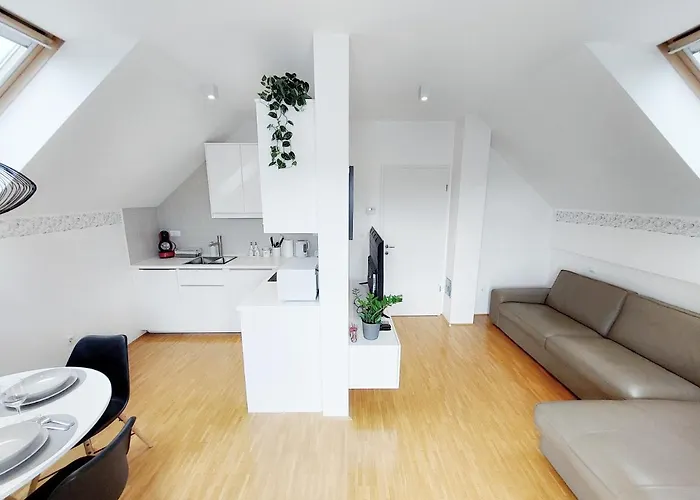 Appartamento Centrally Located, With Castle View And 2 Parkings Bled