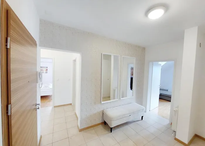 Centrally Located, With Castle View And 2 Parkings *